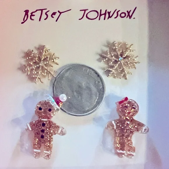 New Betsey Johnson Gingerbread And Snowflake stud Earrings - Picture 5 of 12